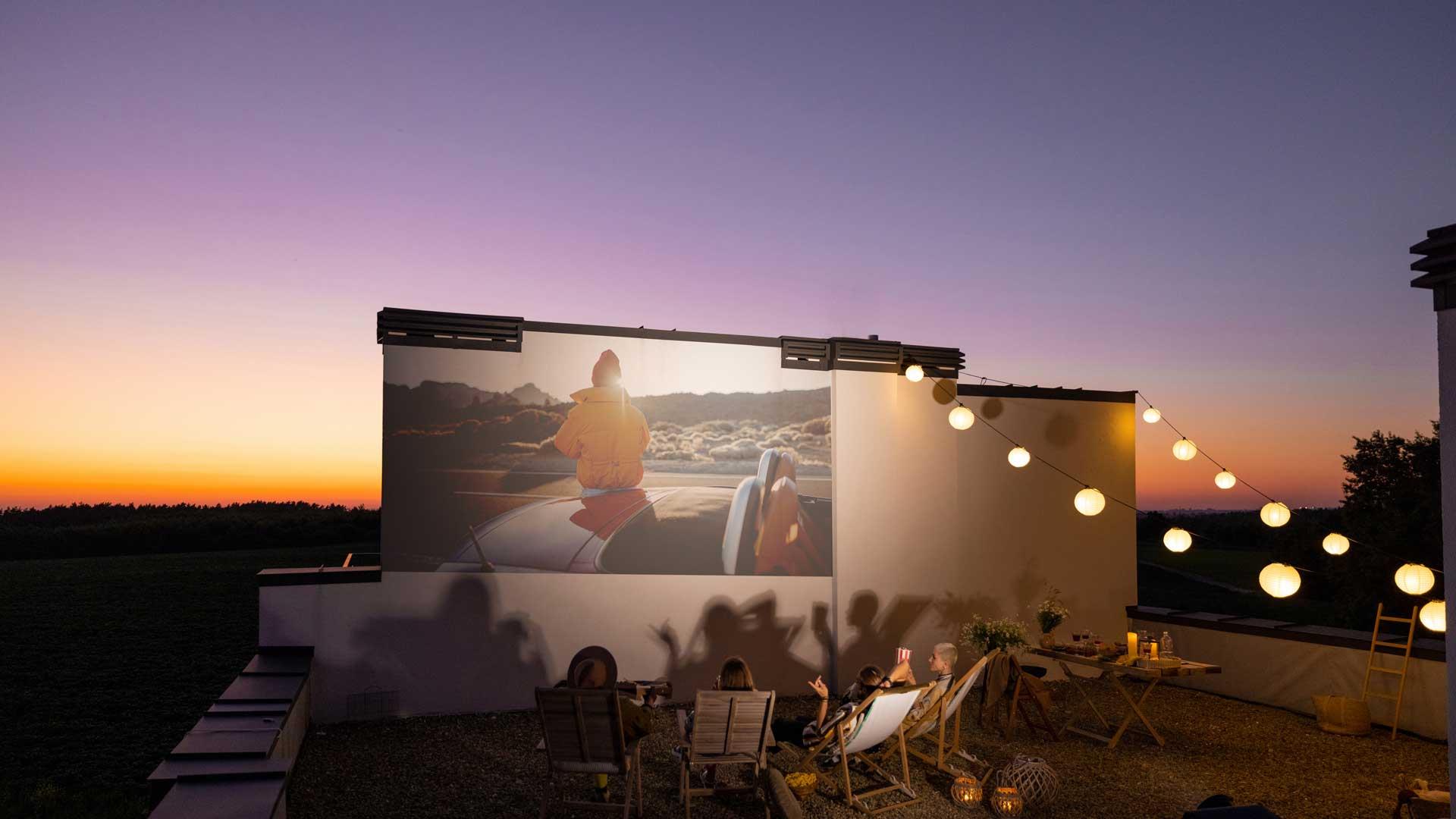 Roof-top cinema 