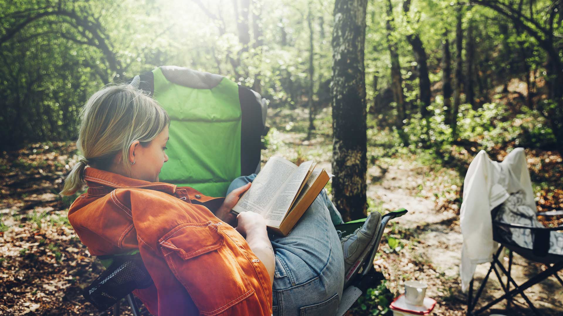 Camper Reading