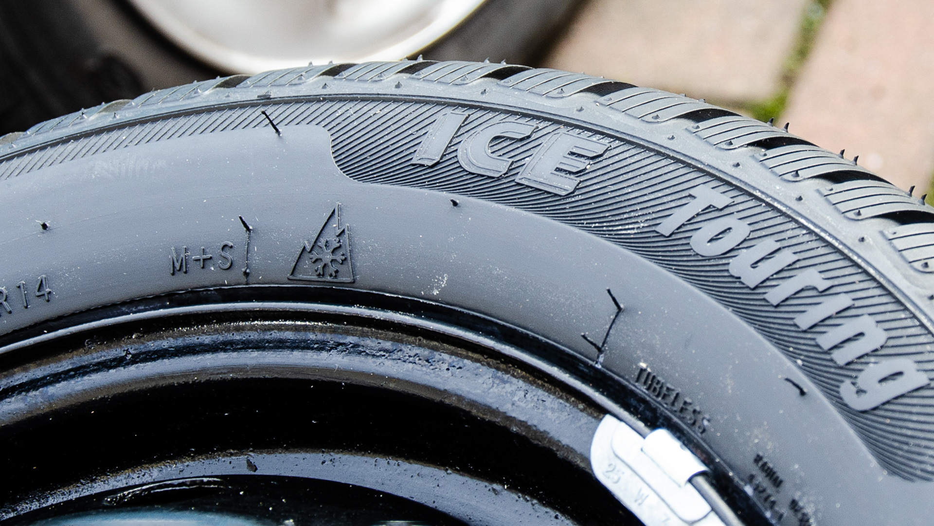 Winter tyre motif