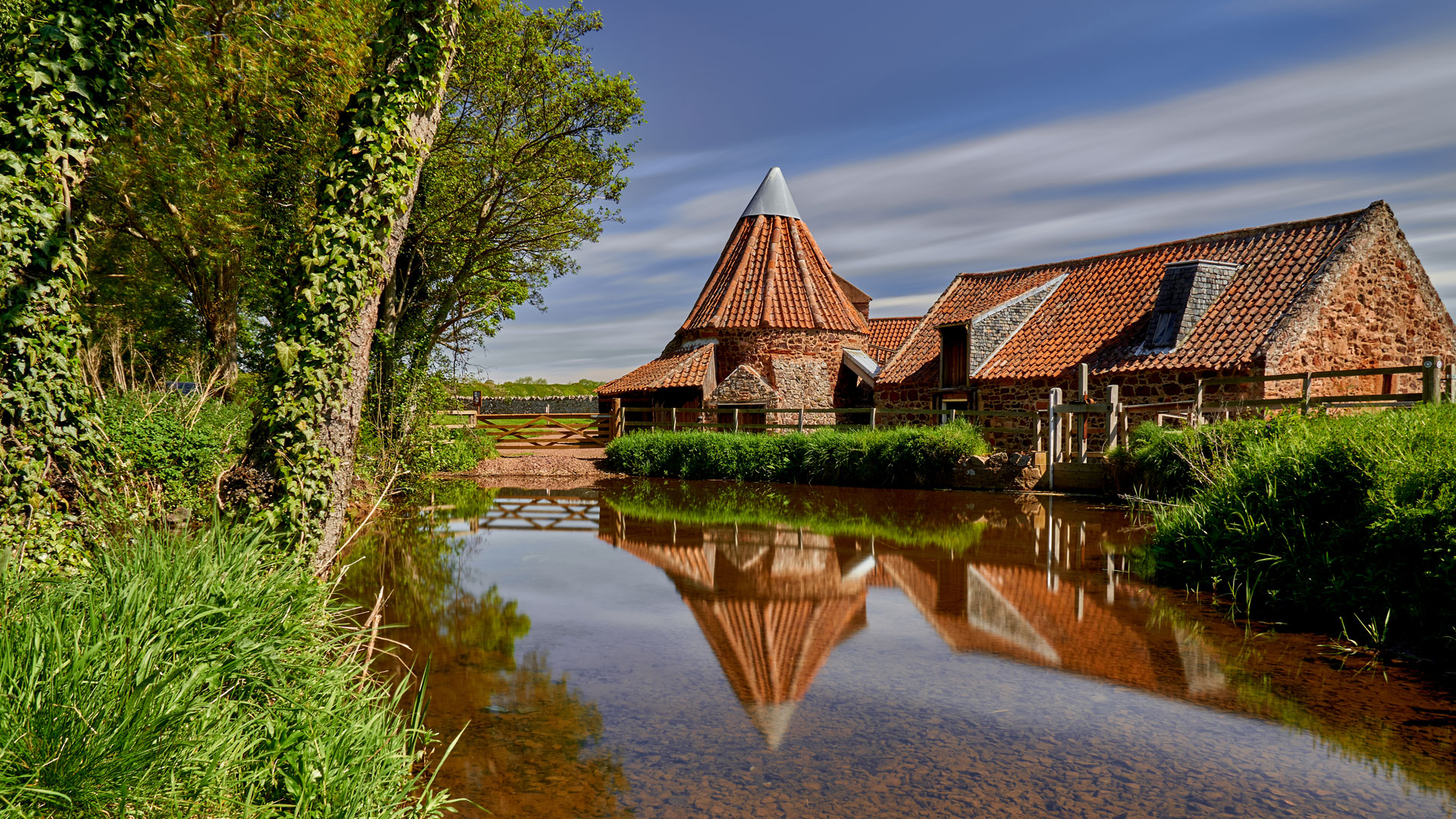 Preston Mill & Phantassie Doocot