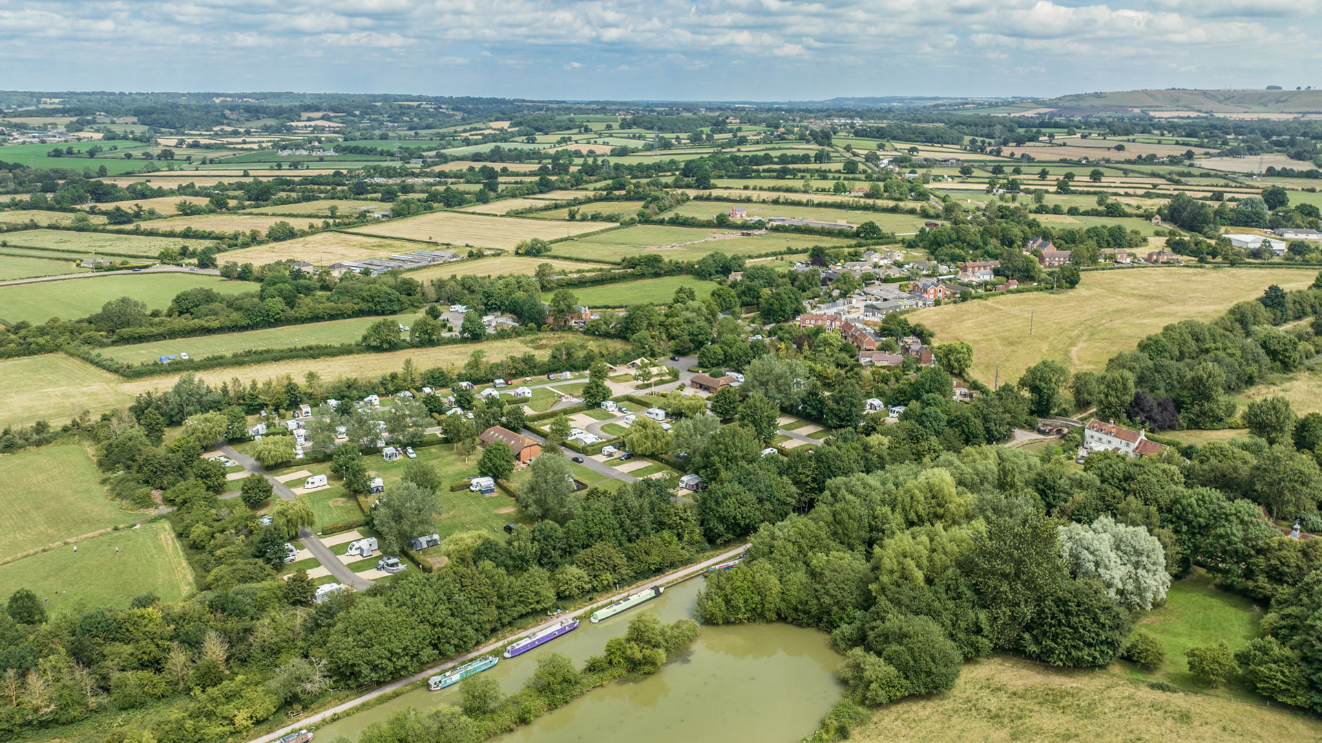 Devizes Campsite - Camping and Caravanning Club Site