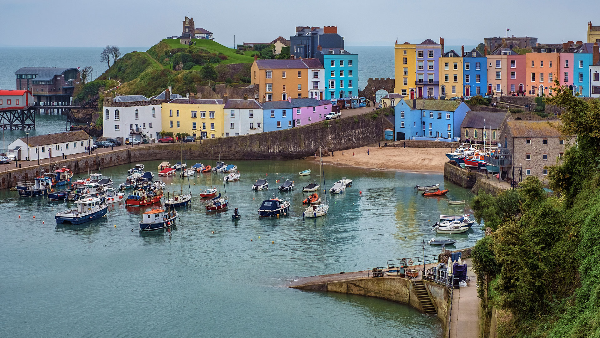 Tenby town overlooking the sea