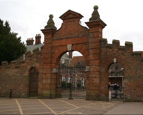 Forty Hall gateway