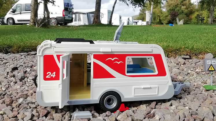 Playmobil caravan best sale and car